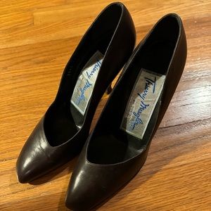 Thierry Mugler by Sergio Rossi classic brown pumps